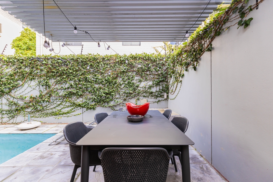 3 Bedroom Property for Sale in Sea Point Western Cape
